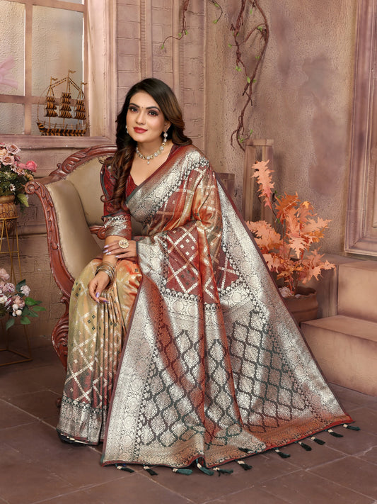 MoonPalav Opulent Silk Saree with Intricate Design Moonpalav