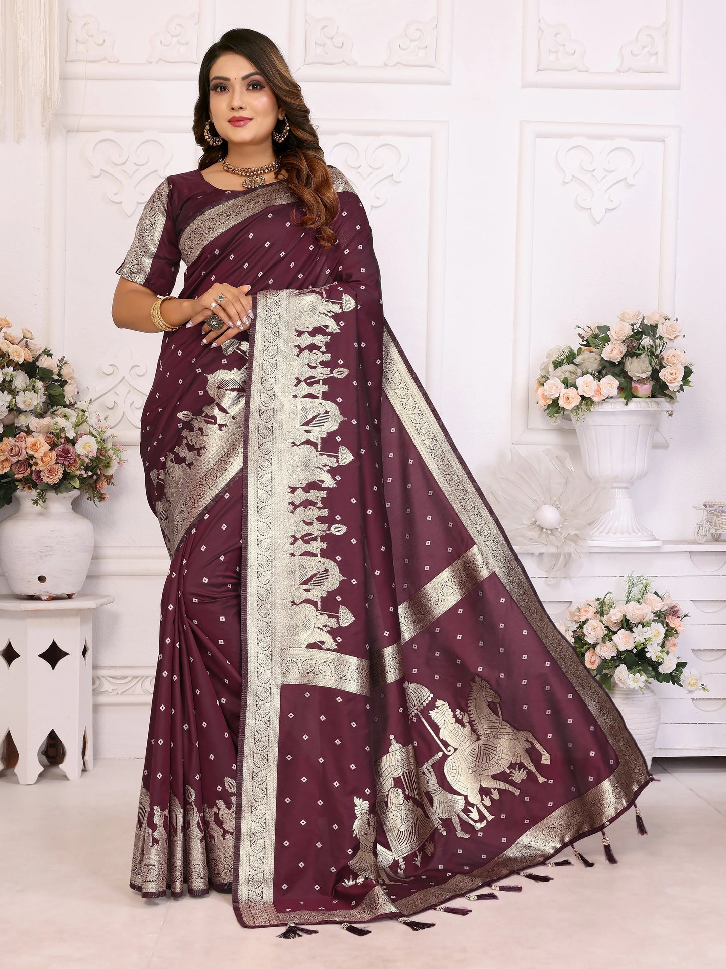 MoonPalav Traditional Indian Saree with Intricate Zari Design Moonpalav