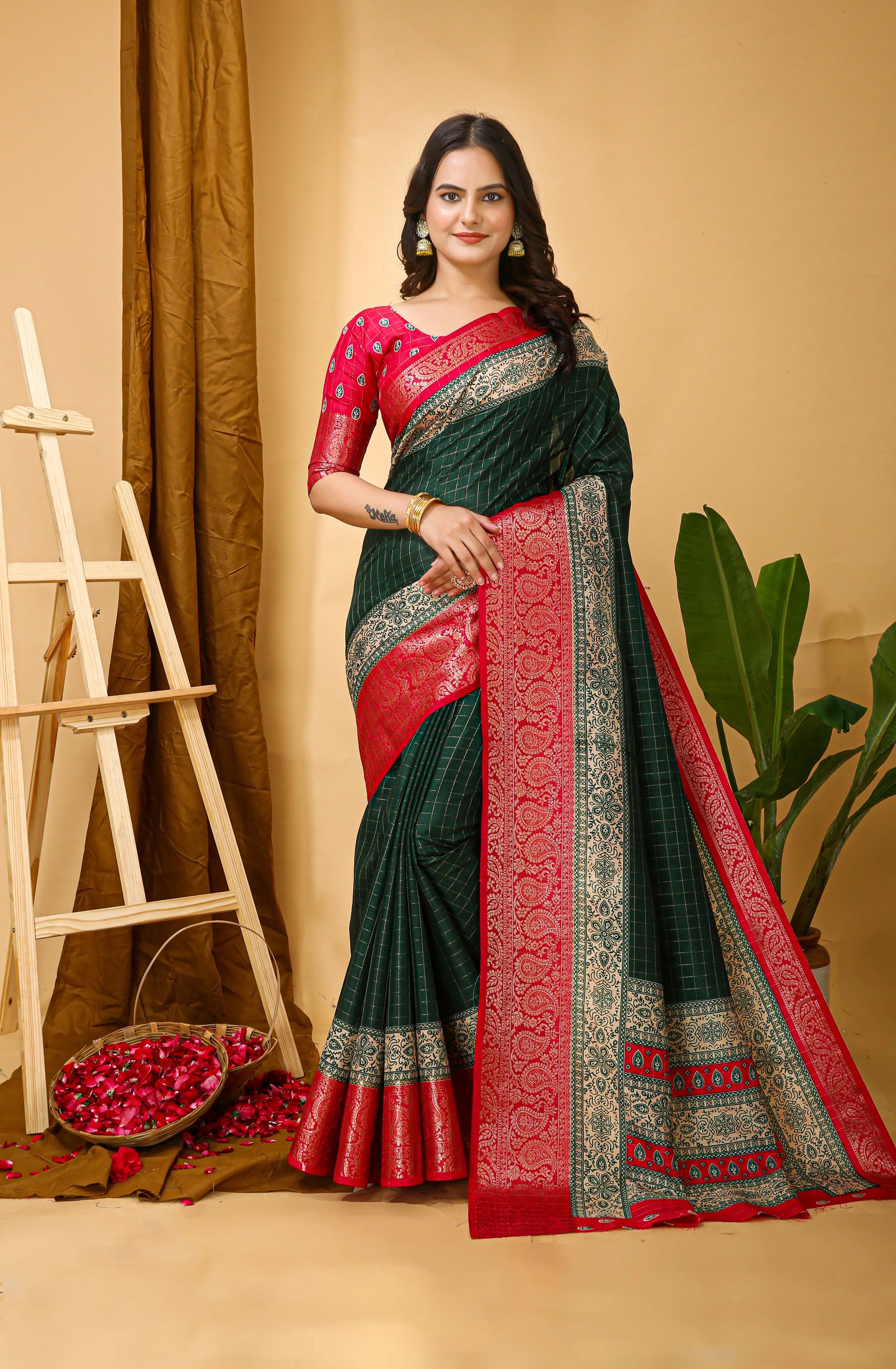 MoonPalav Elegant Green Dola Silk Saree with Red Accents Moonpalav