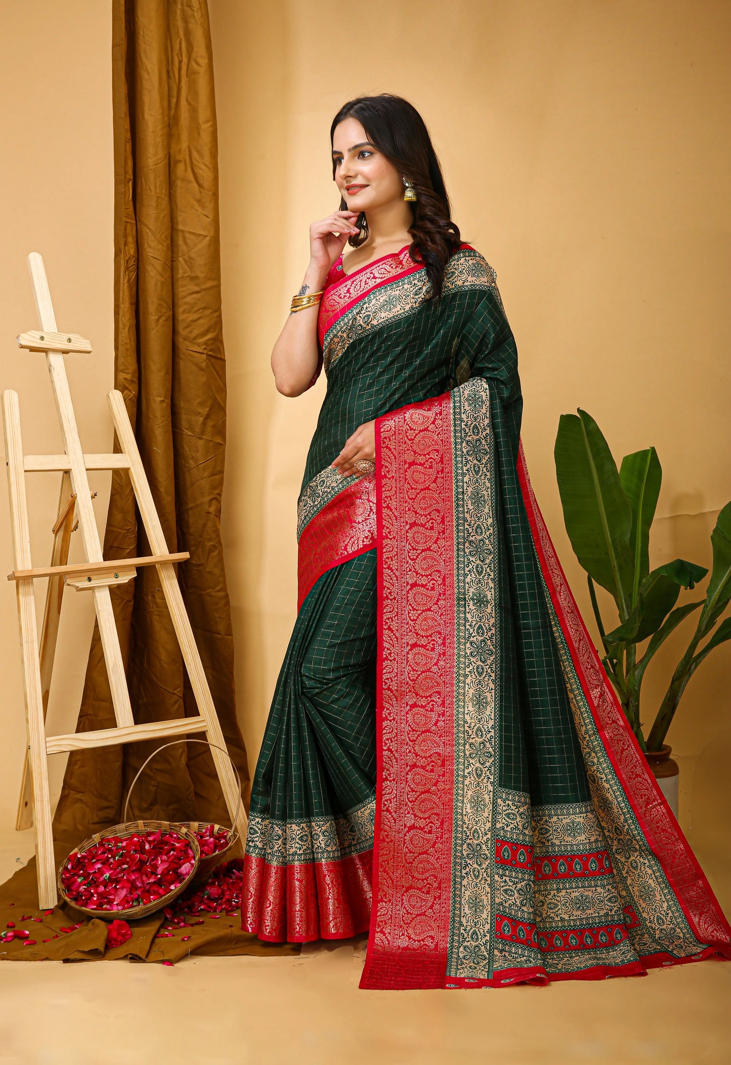 MoonPalav Elegant Green Dola Silk Saree with Red Accents Moonpalav